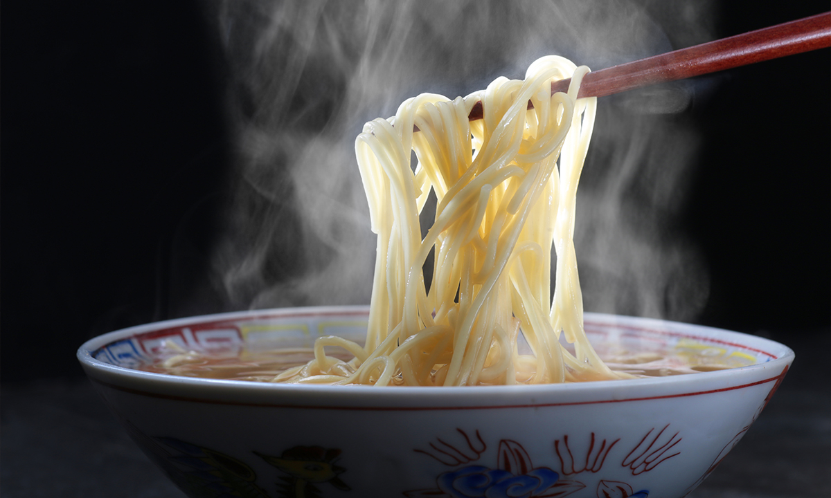 ラーメンスープの開発でOEM委託を活用するメリットとは